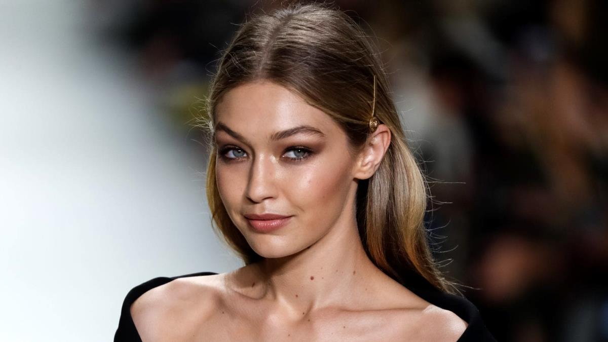 Genç Kızlar için Basit ve Son Moda Saç Modelleri